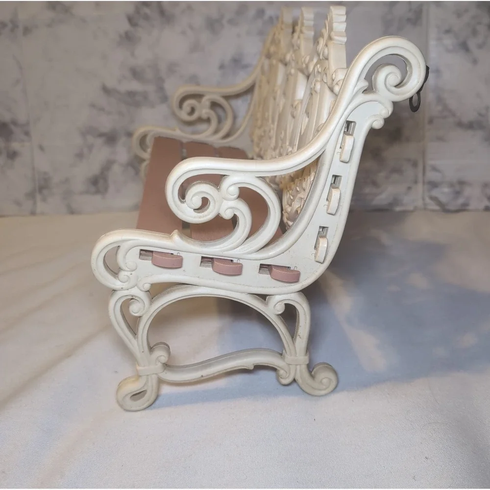 Vintage 1988 Burwood Victorian Doll Display Bench Wall Shelf Resin Plastic 12